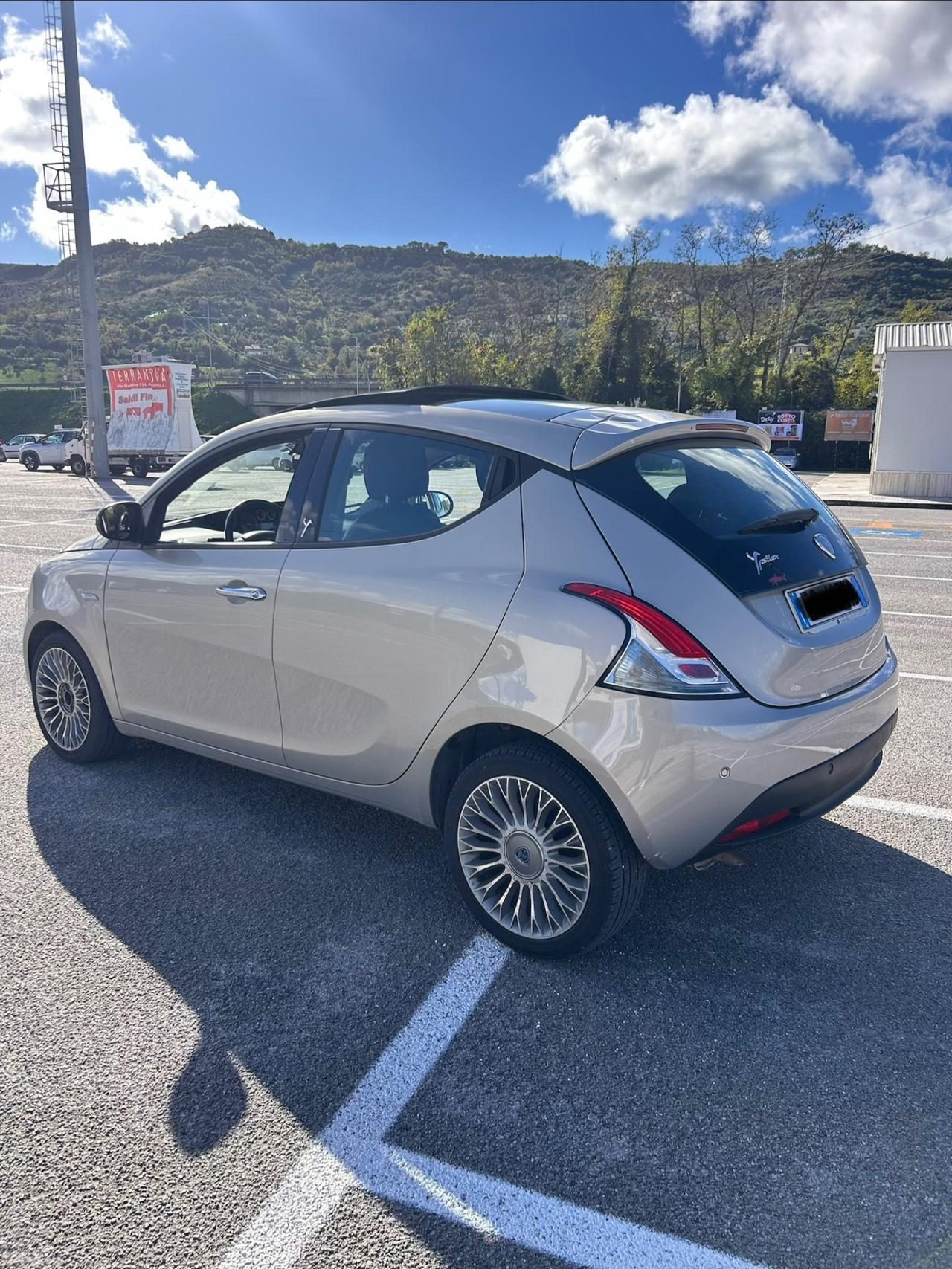 Lancia Ypsilon 1.3 MJT 16V 95 CV 5 porte S&S Platinum