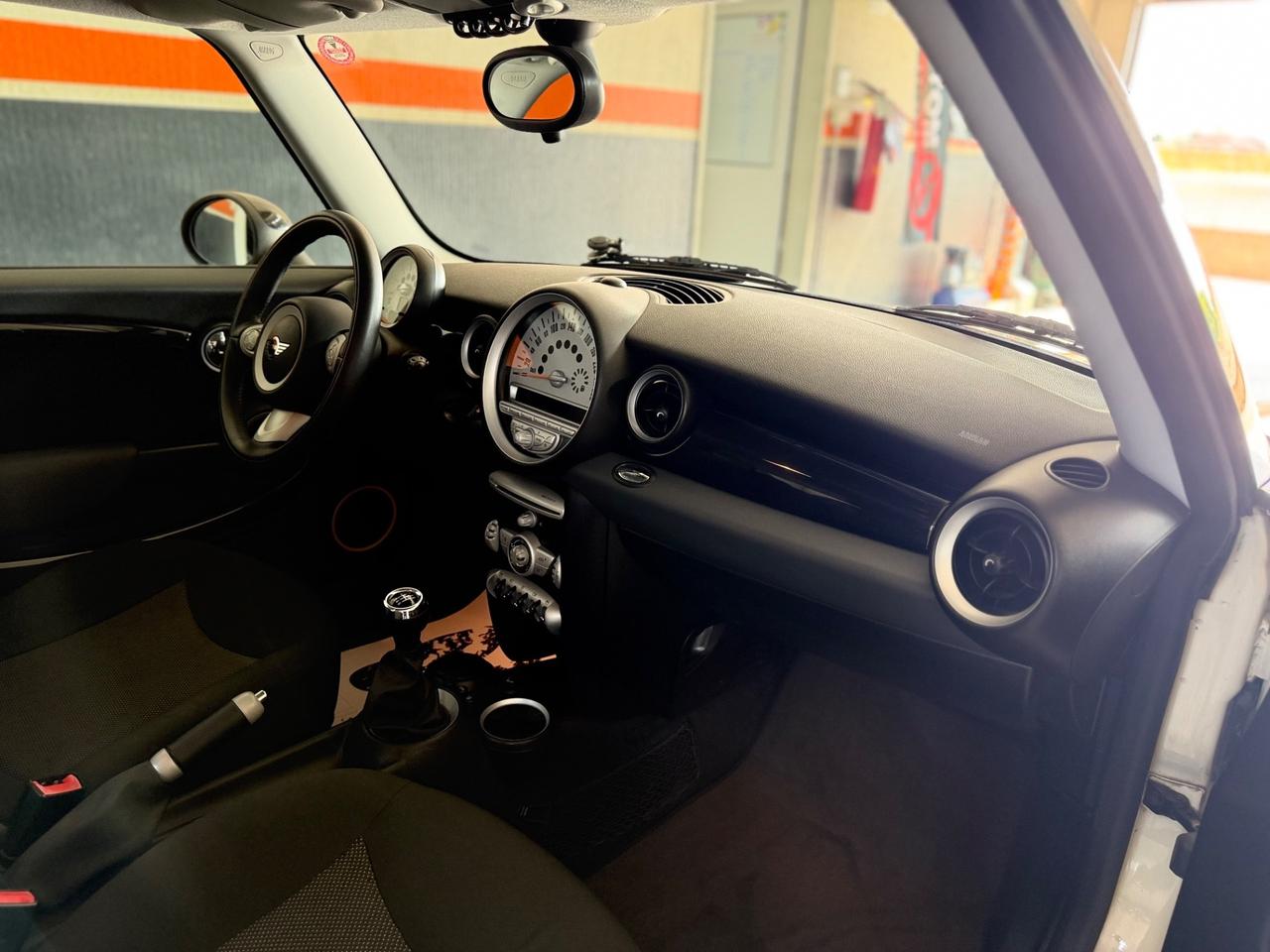 Mini 1.6 16V Cooper D NEOPATENTATI