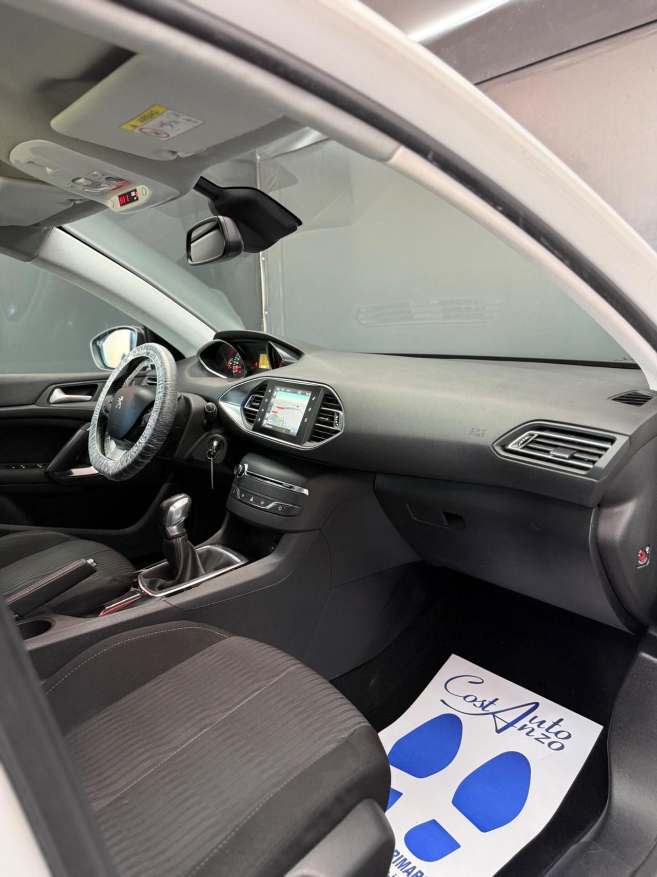 Peugeot 308 1.6 HDi 92 CV Allure 11/2014