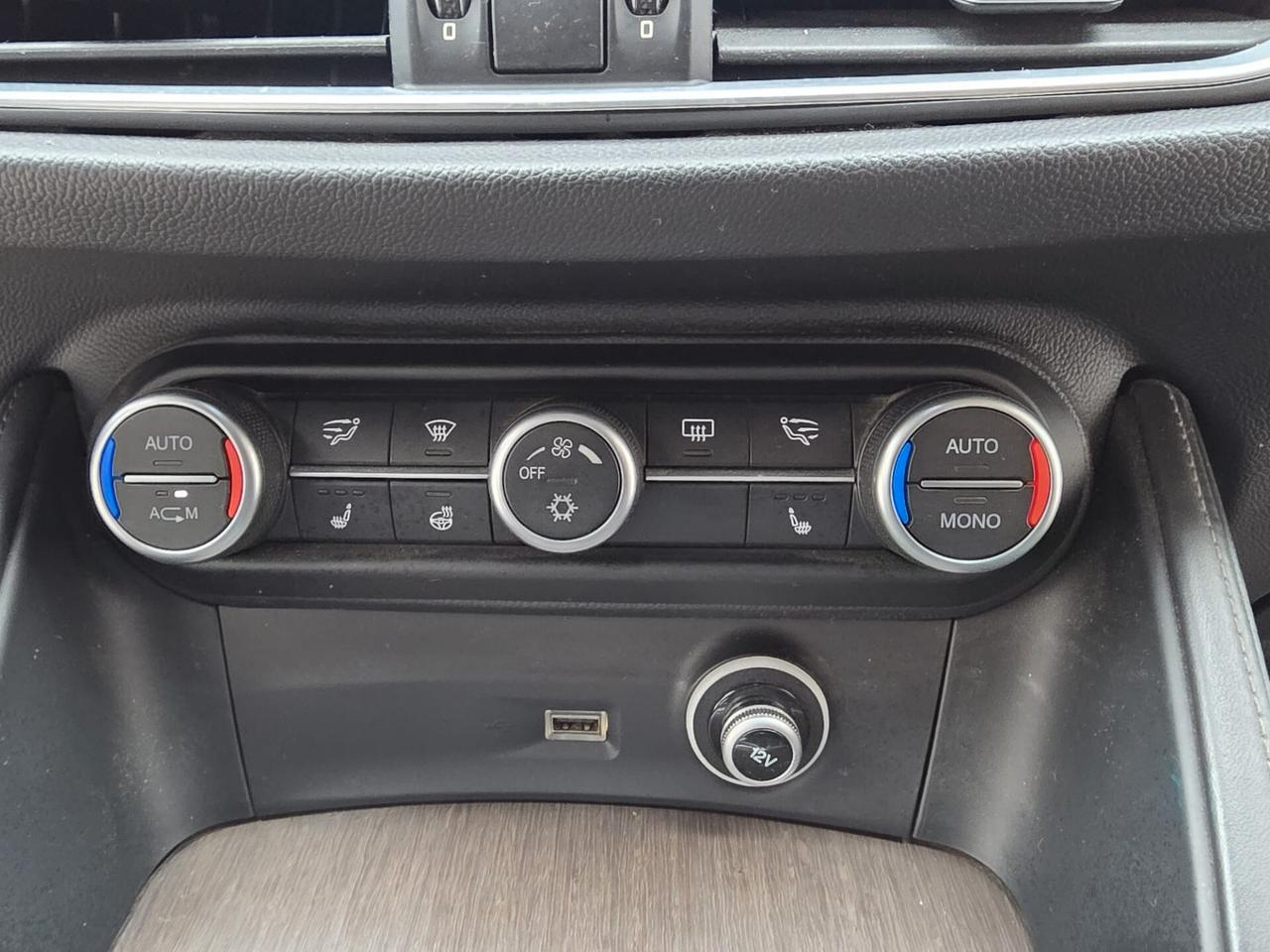 Alfa Romeo Stelvio 2.0 Turbo 280 CV AT8 Q4 First Edition