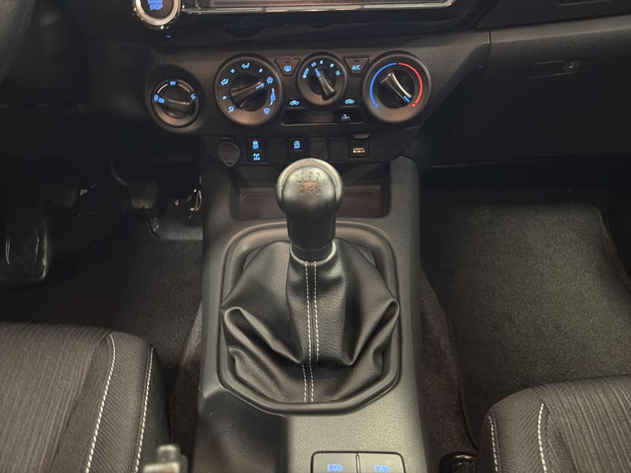 Toyota Hilux 2.8 d-4d double cab Comfort