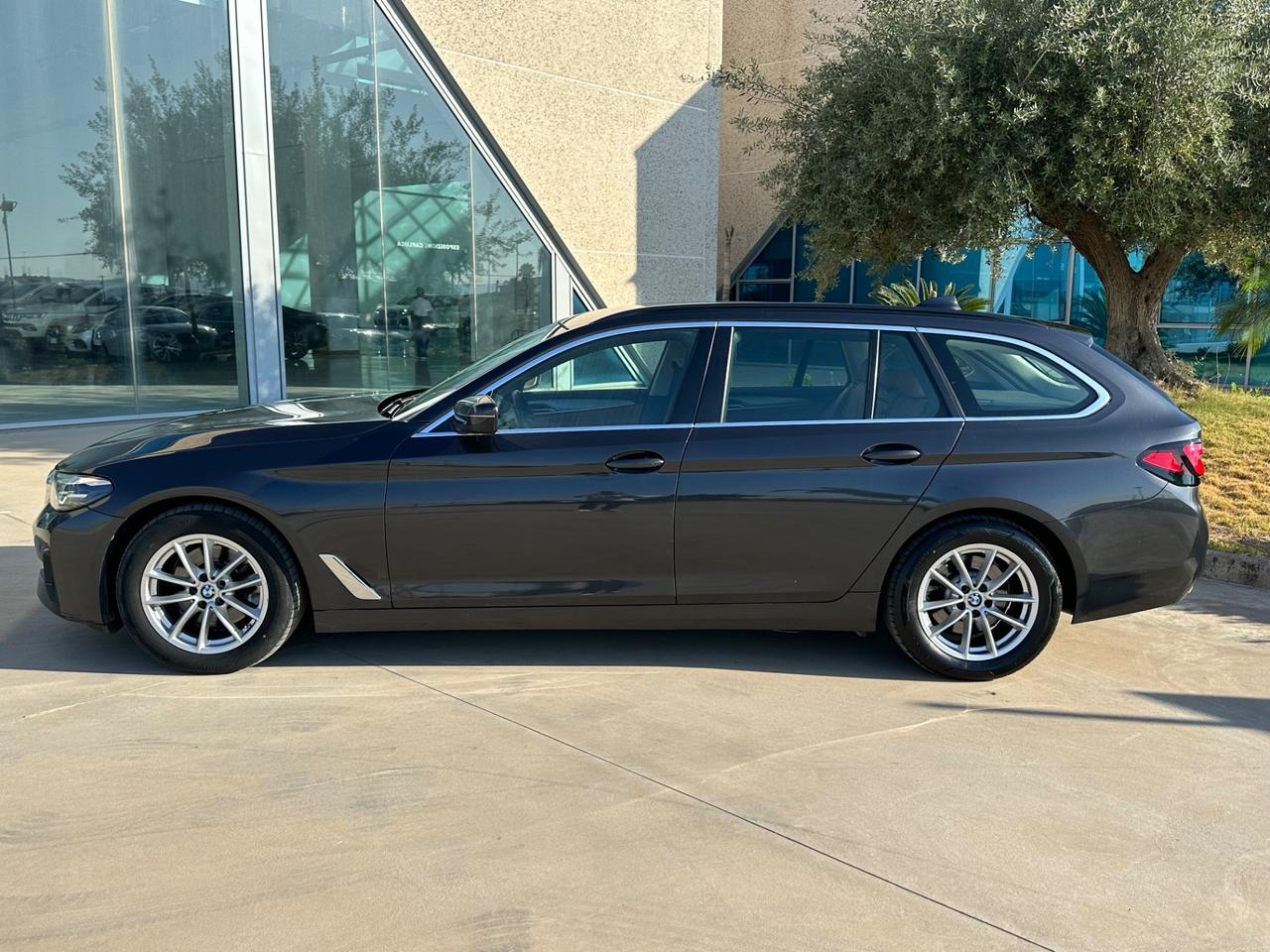 BMW 520 d xdrive Luxury possibilità noleggio no scoring