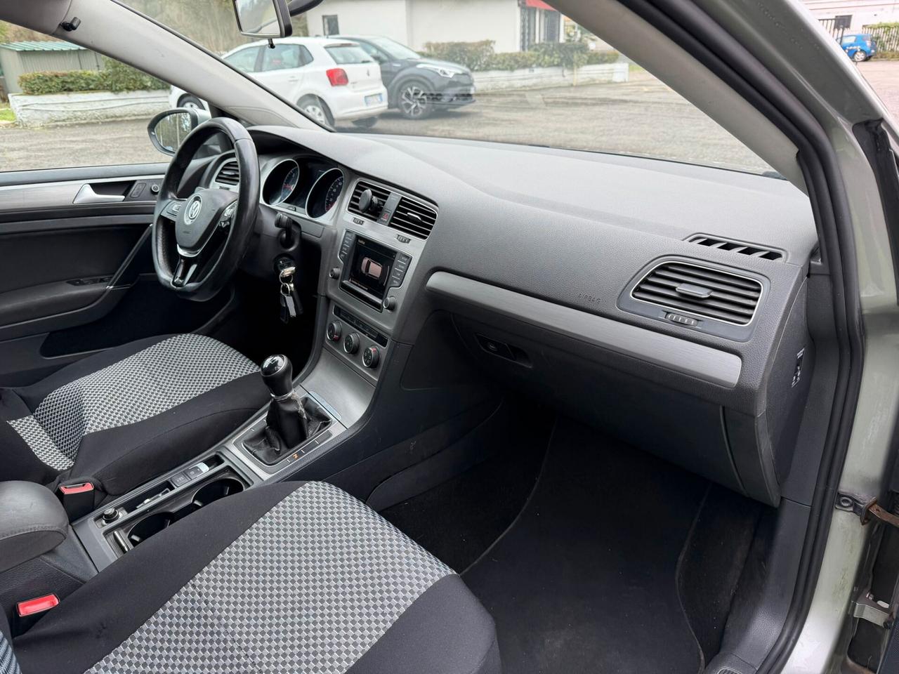 Volkswagen Golf Variant 1.6 TDI 110 CV DSG Executive BlueMotion Tech.