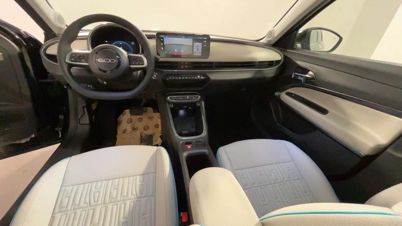 Fiat 600 Hybrid 110 CV DCT MHEV La Prima