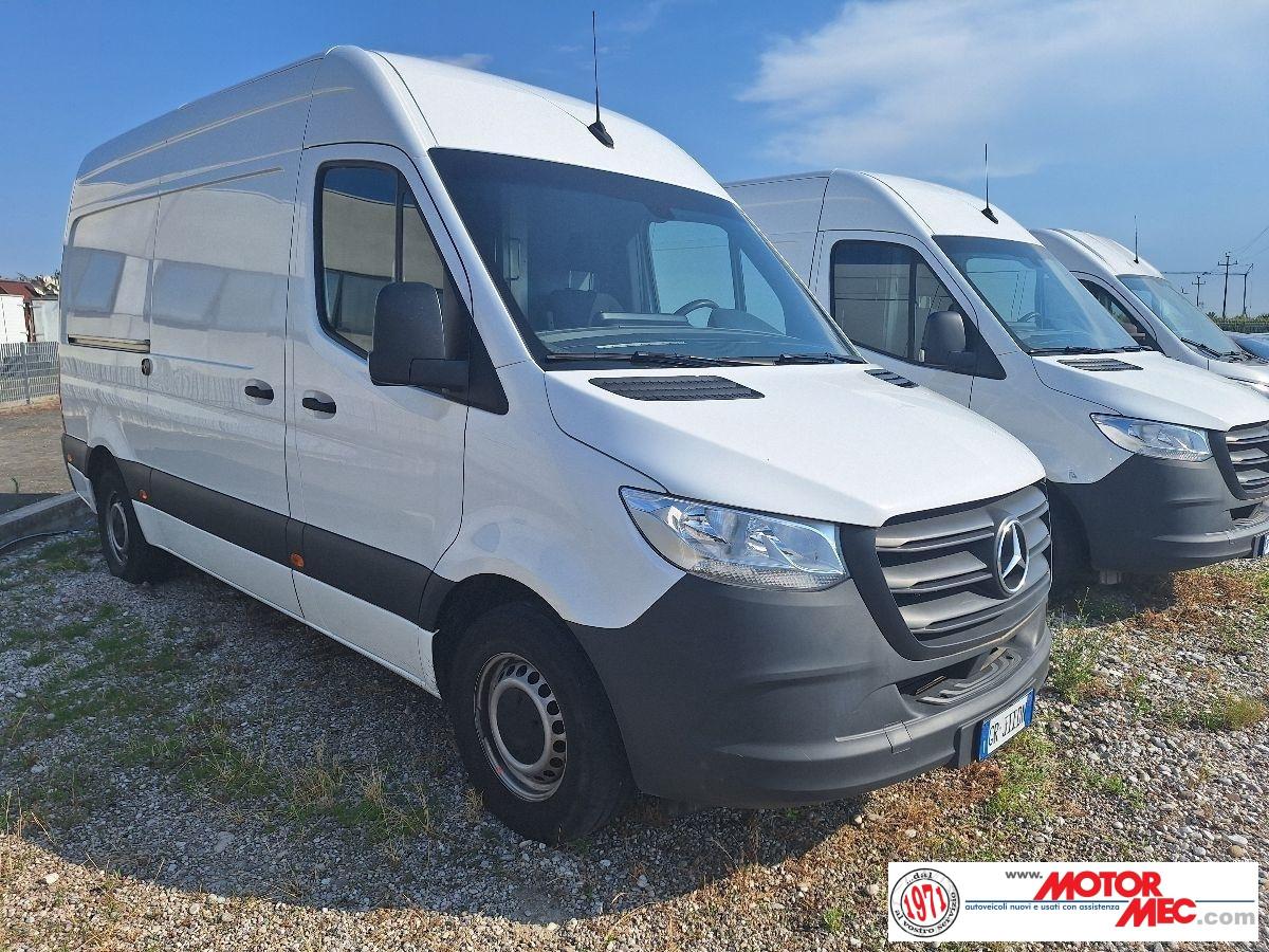MERCEDES-BENZ Sprinter III 311 RWD 20 cdi F 3735 84kW 114 PS