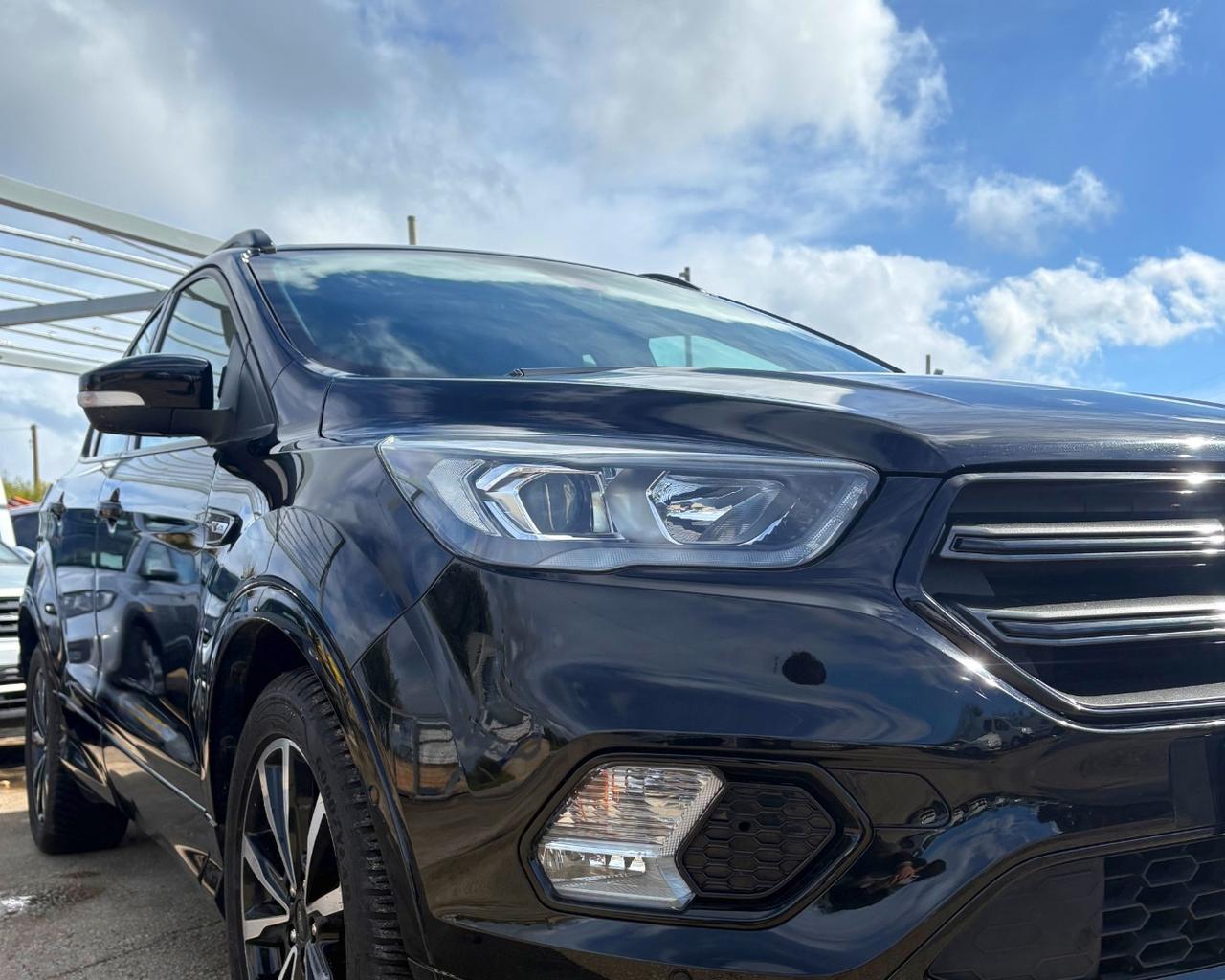 Ford Kuga 2.0 TDCI 120 CV S&S 2WD ST-Line