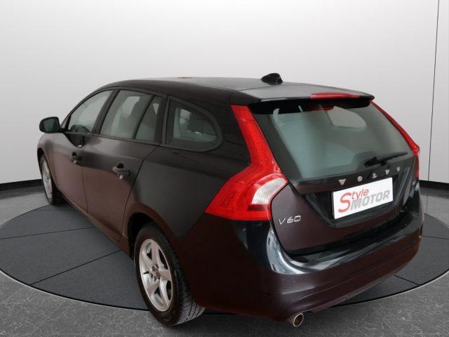 VOLVO V60 D2 Kinetic Certificata Pari al Nuovo