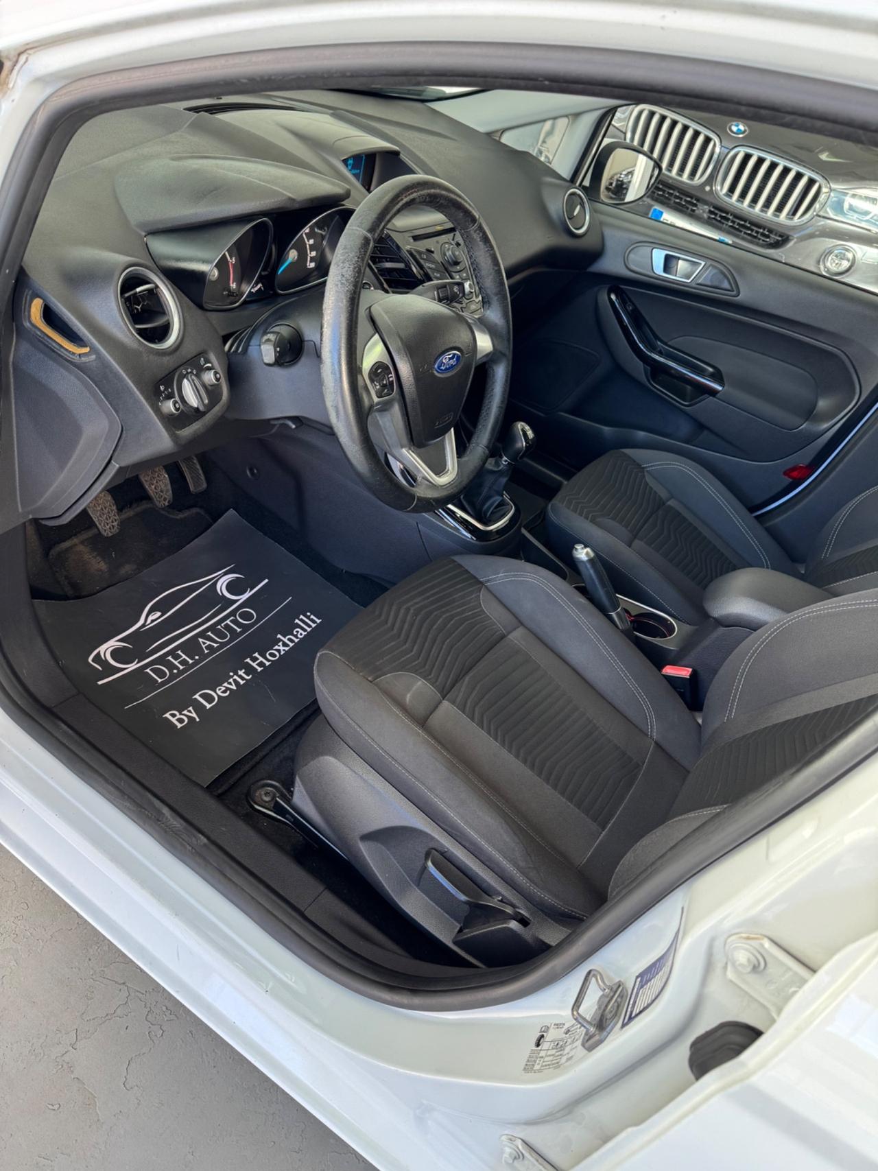 Ford Fiesta 1.5 TDCi 75CV 5 porte Titanium