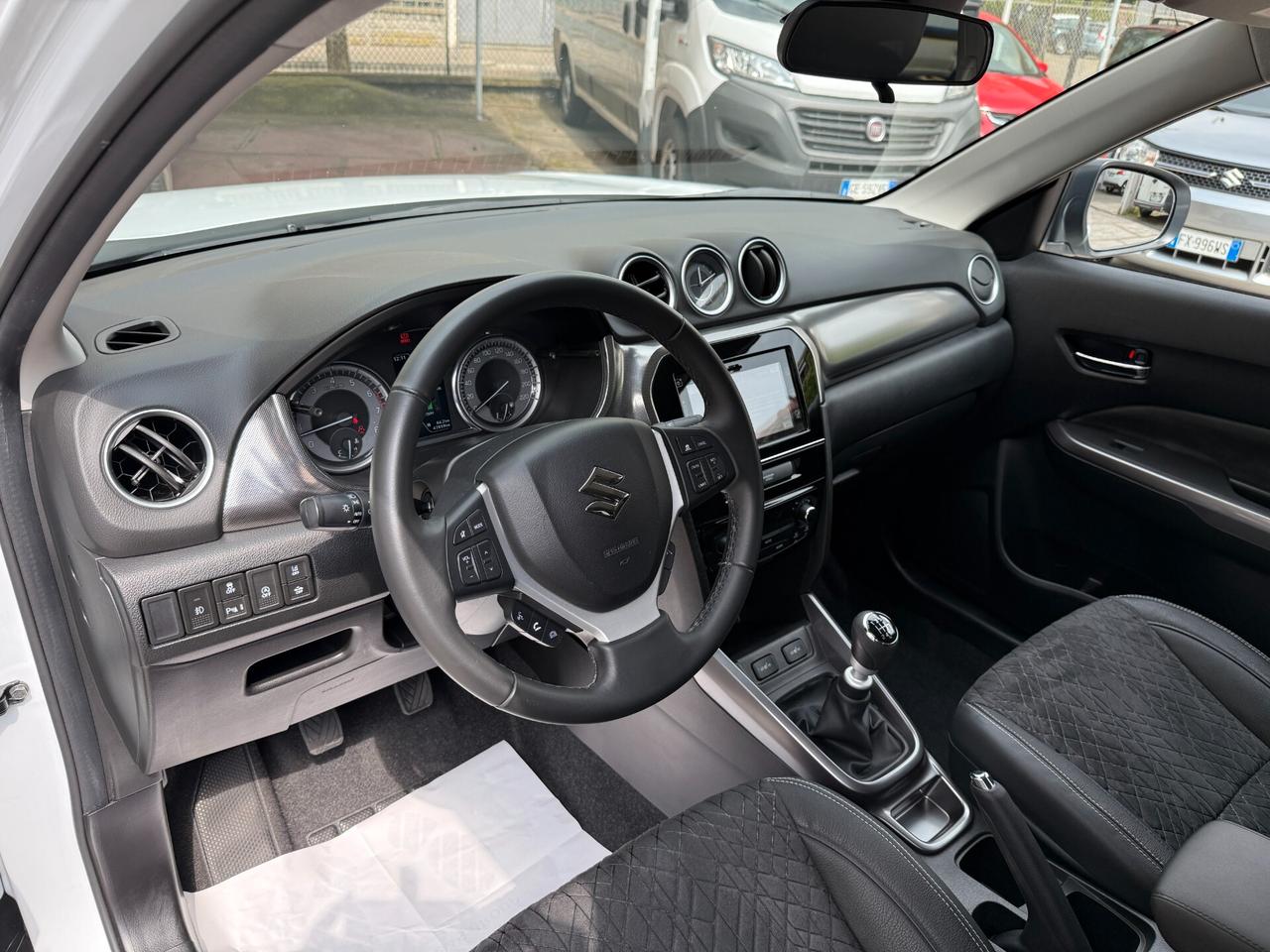 Suzuki Vitara 1.4 Hybrid Top