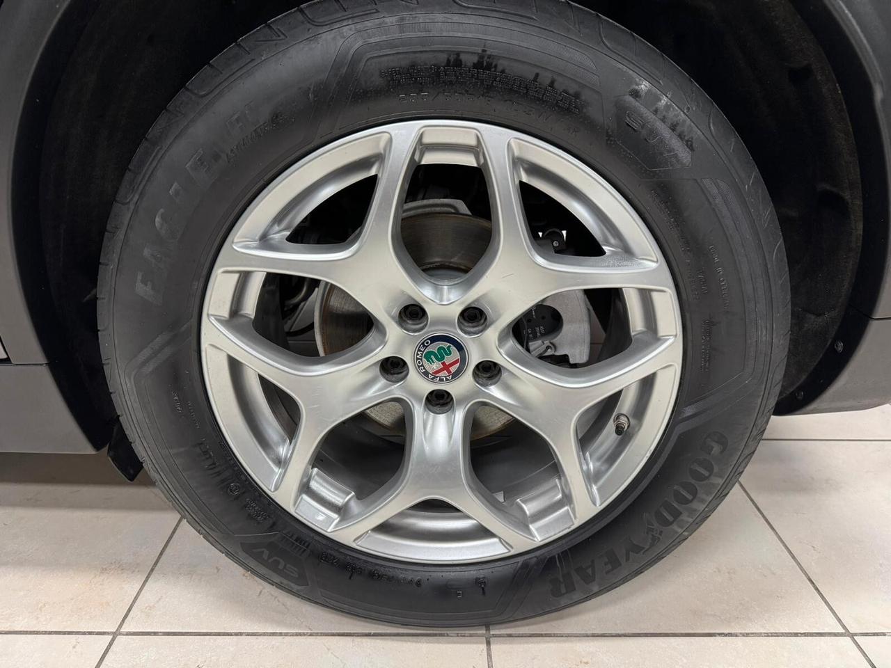 Alfa Romeo Stelvio 2.2 Turbodiesel 190 CV AT8 RWD Executive