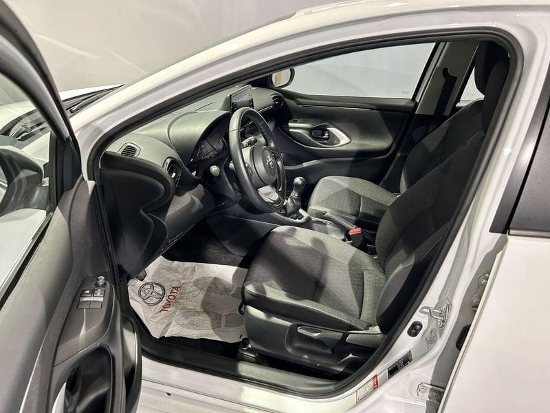 Toyota Yaris Yaris 1.0 5 porte Active + SENSORI DI PARCHEGGIO ANTERIORI