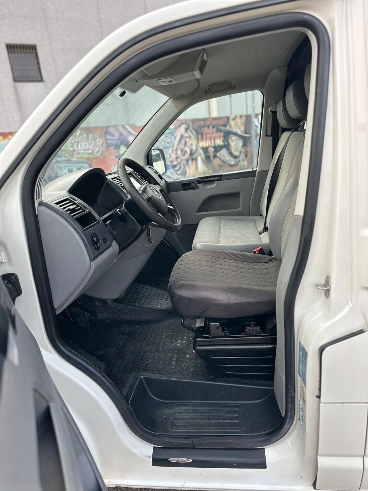 VW TRANSPORTER CON GANCIO TRAINO SUPER PREZZO!