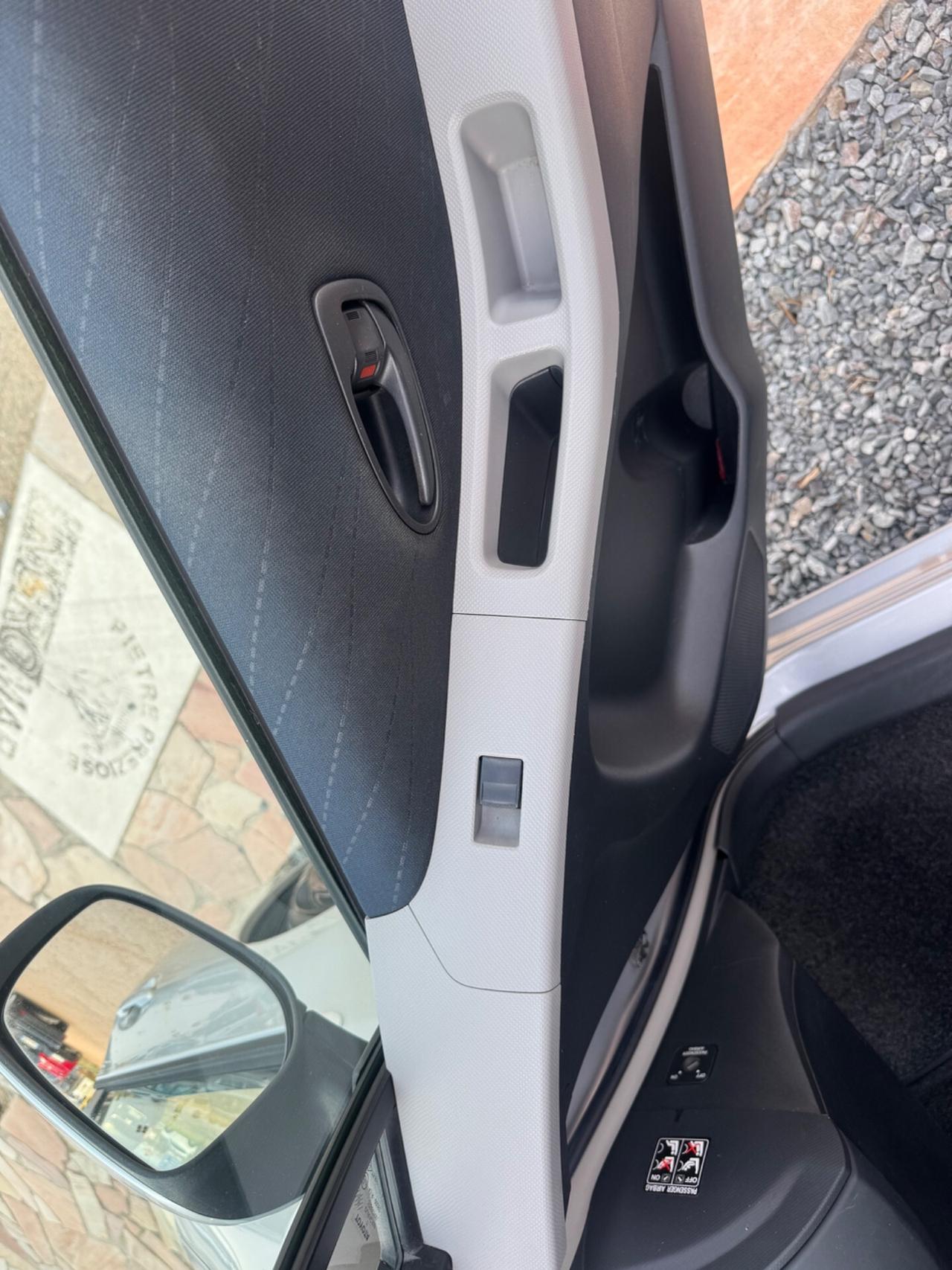 Toyota Yaris Benz automatica