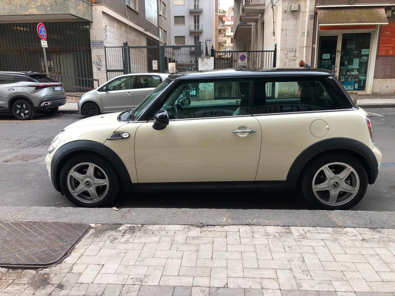 MINI Cooper D 1.6 Diesel – Cambio Automatico – Anno 2010