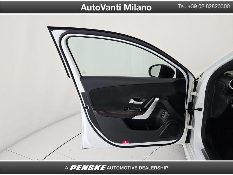 Mercedes-Benz Classe A Berlina 180 Premium