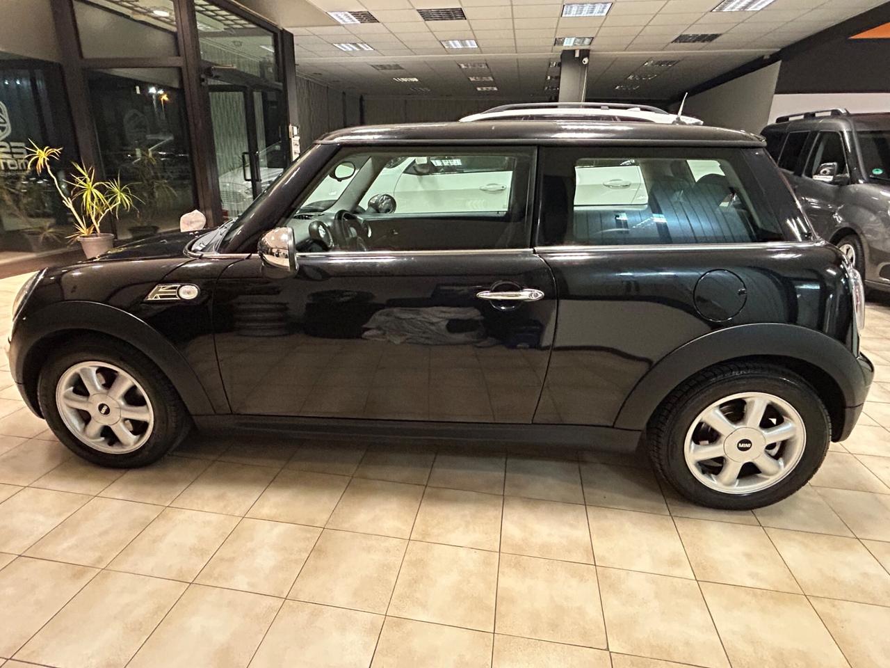 Mini One - 2009 1.4 16V 75 CV 153.000 KM