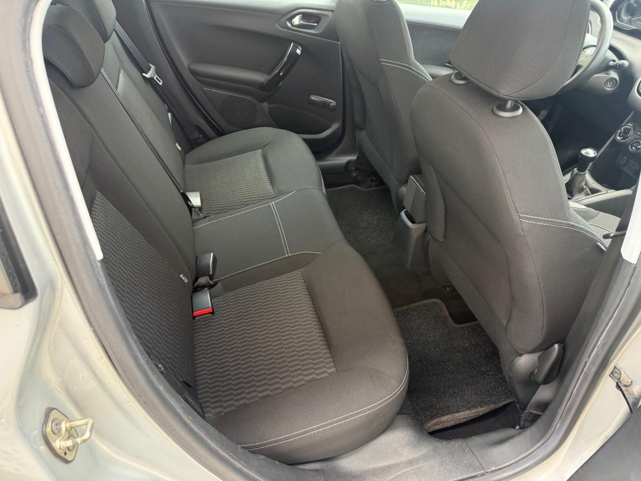 Peugeot 208 1.4 HDi 68 CV Led unico prop. 2015