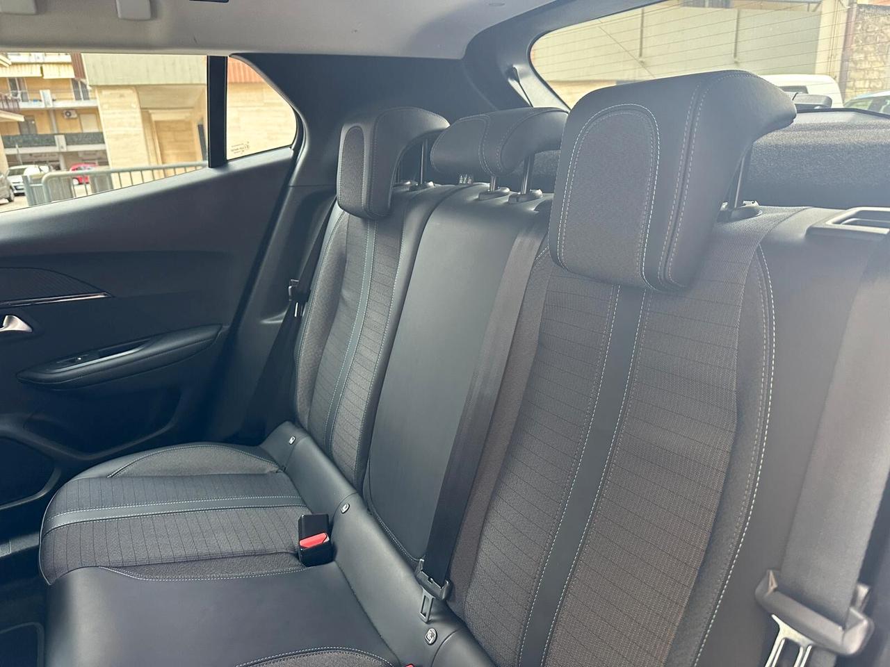 Peugeot 2008 BlueHDi 130CV EAT8 Allure Pack