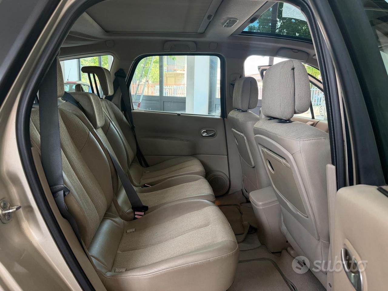 RENAULT Grand Scenic