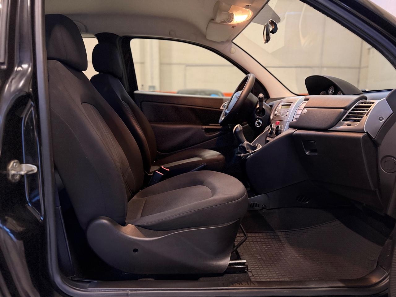 Lancia Ypsilon 1.3 MJT 75 CV Unyca NEOPATENTATI