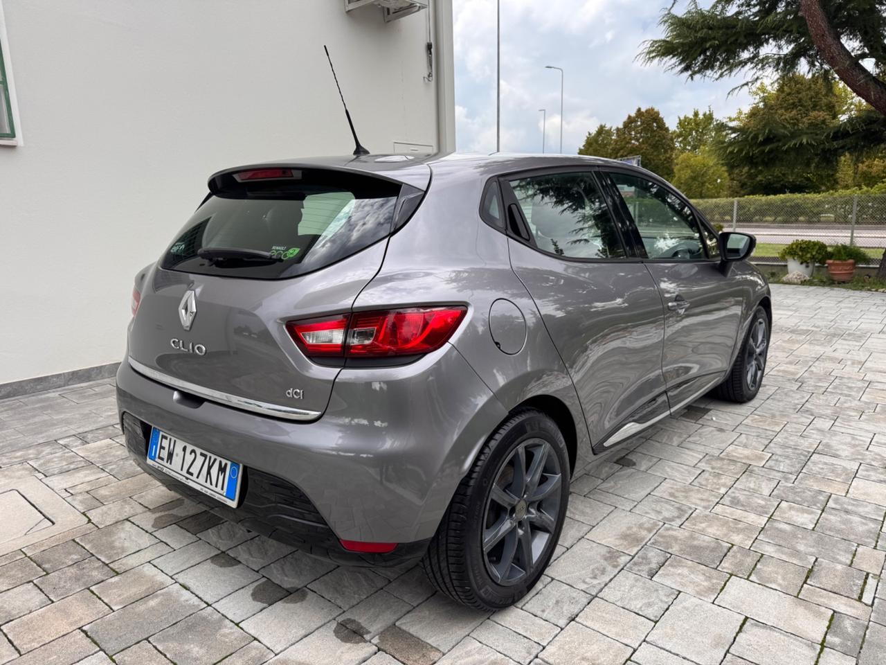 Renault Clio 1.5 dCi 8V 75CV 5 porte Costume National OK NEOPATENTATI