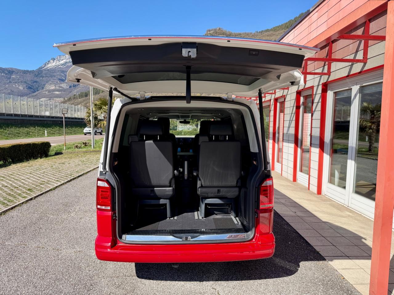 Volkswagen Multivan T6 - BULLI SIX GENERATION GANCIO TRAINO