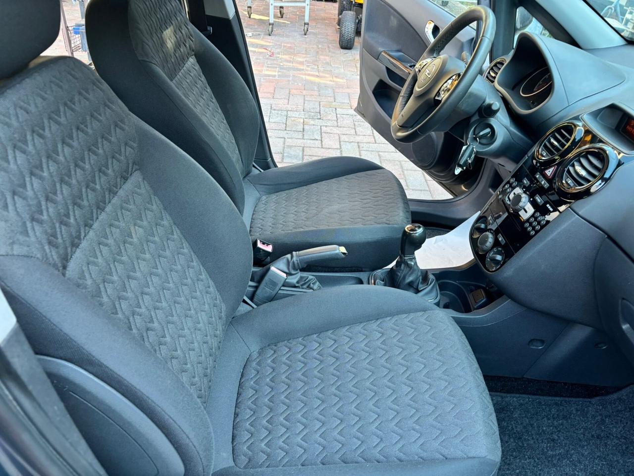 OPEL CORSA 1.2 5 PORTE BELLISSIMA SOLO 84.000 KM OK PER NEOPATENTATI PERMUTABILE