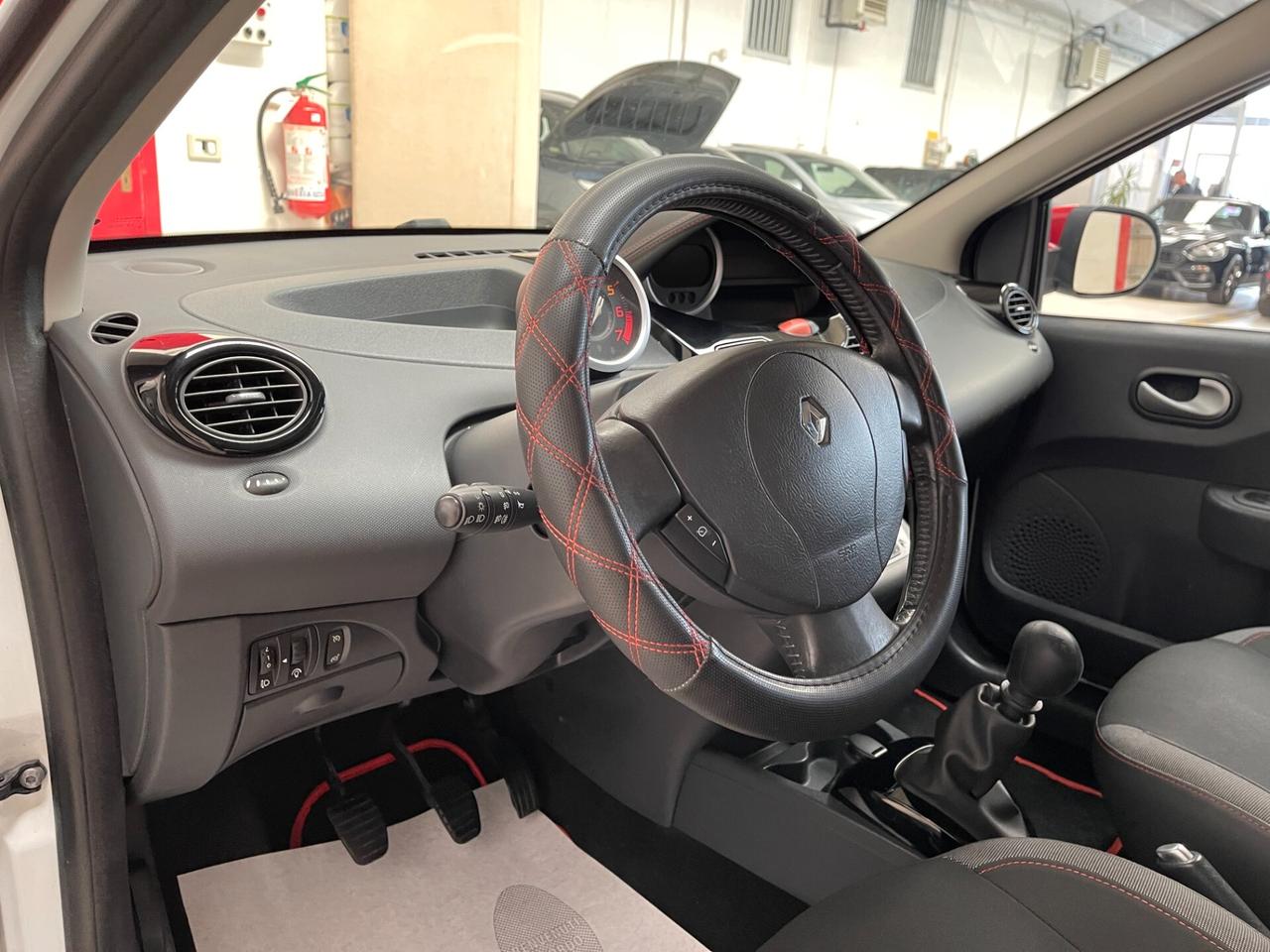 Renault Twingo Live 1.2 75cv Ok Neopatentati-Dettagli in Bio