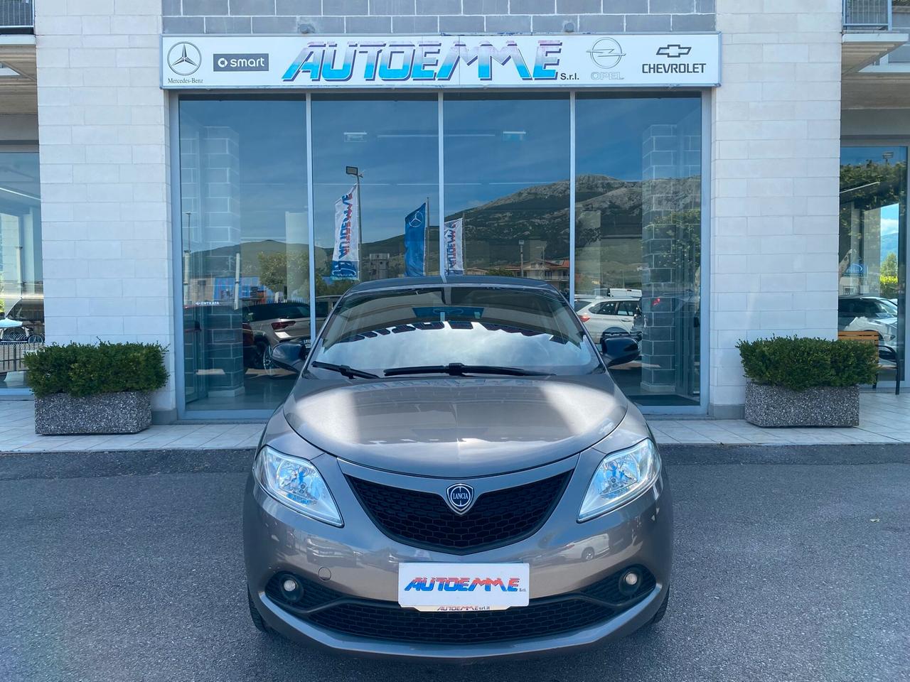 Lancia Ypsilon 1.2 69 CV 5 porte S&S Gold