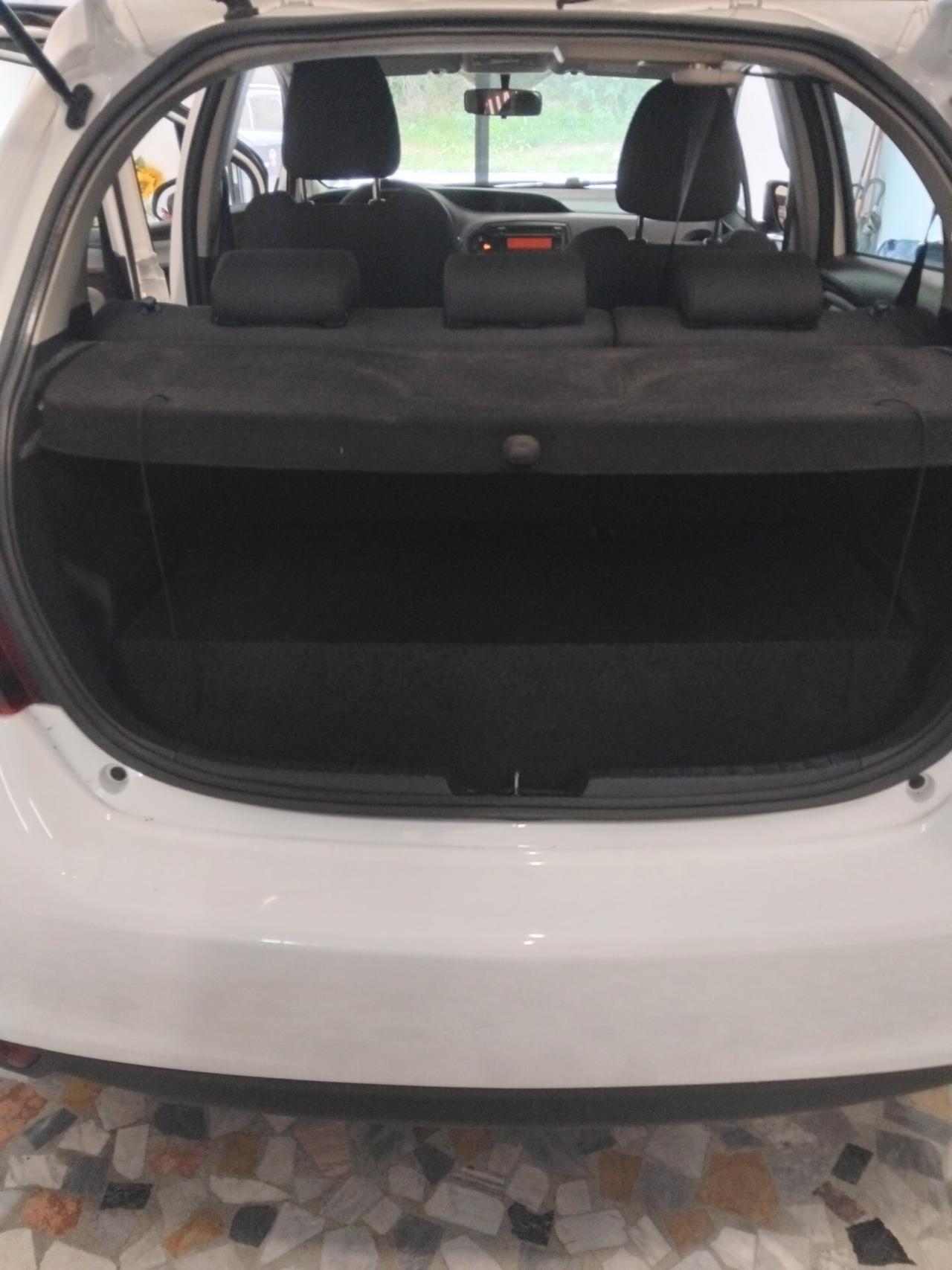 Toyota Yaris 1.0 5 porte Lounge