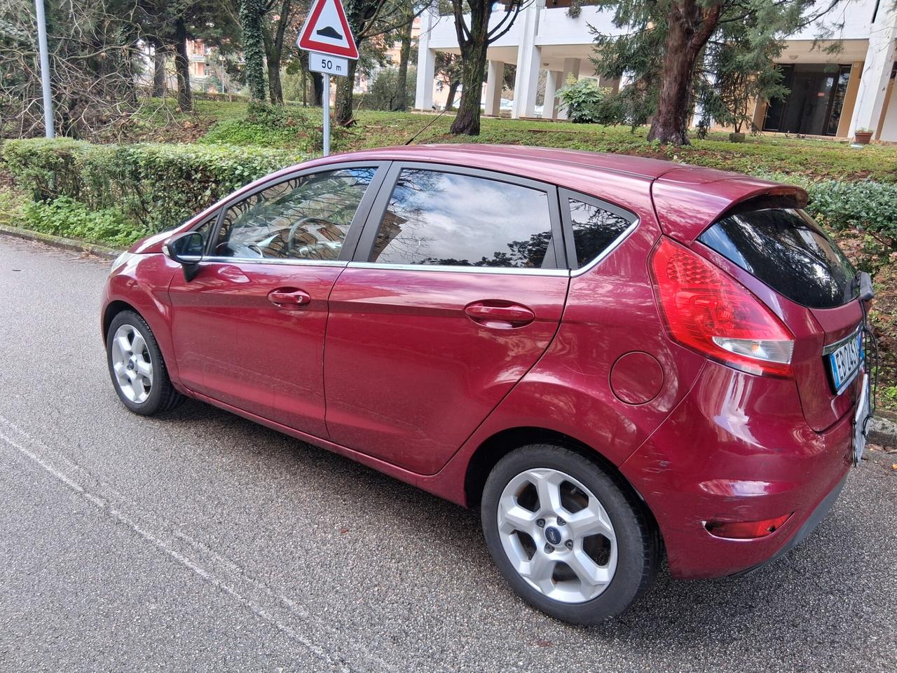 Ford Fiesta 1.4 3 porte Bz.- GPL Titanium