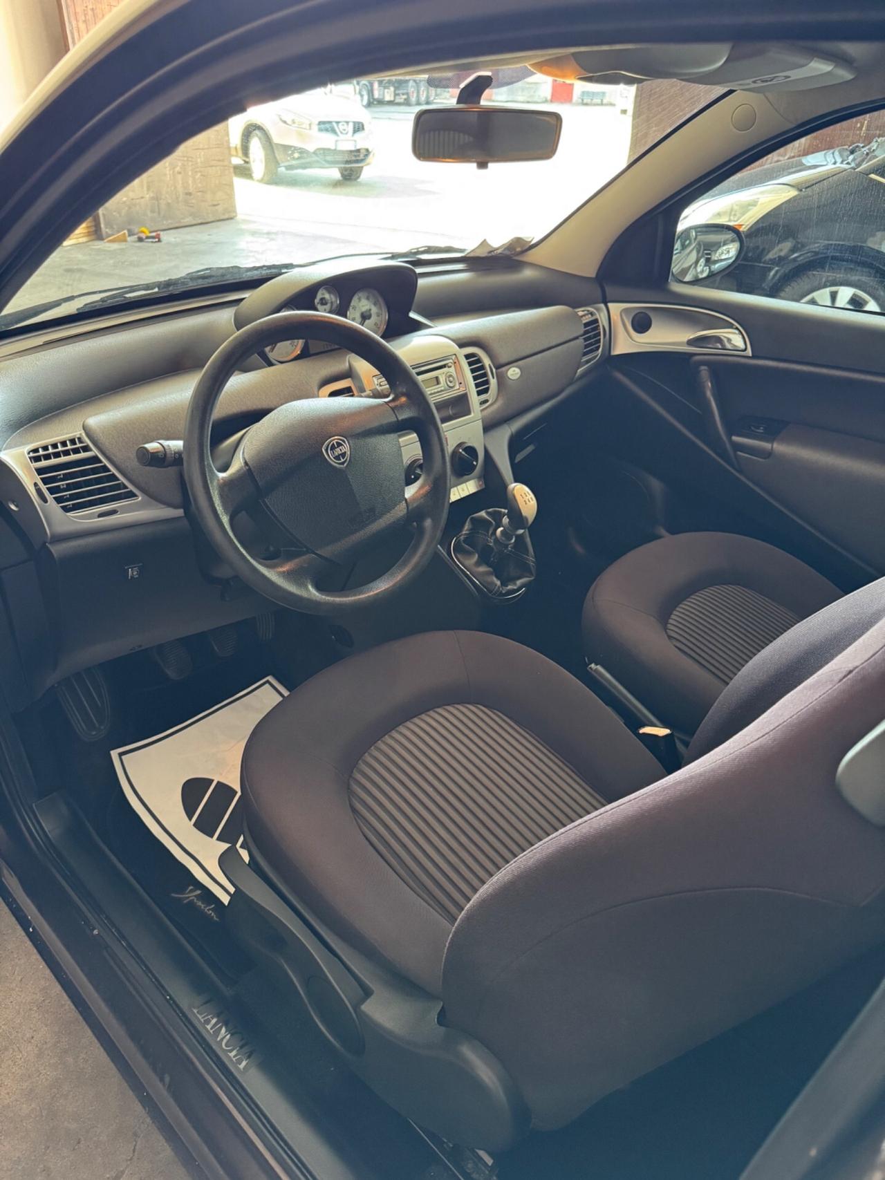 Lancia Ypsilon 1.4 Platino Ecochic GPL