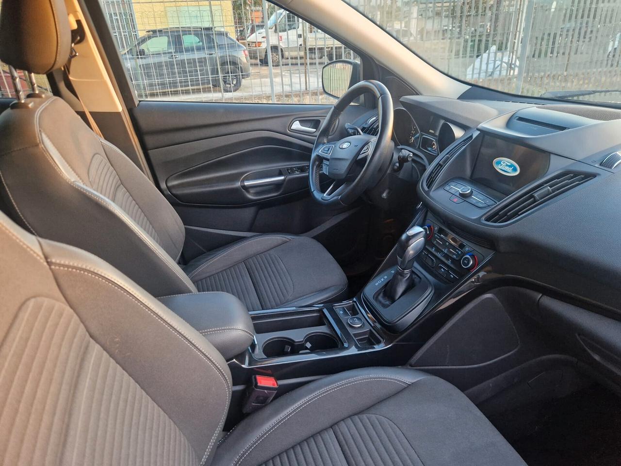 Ford Kuga 1.5 TDCI 120 CV S&S Powershift Edition