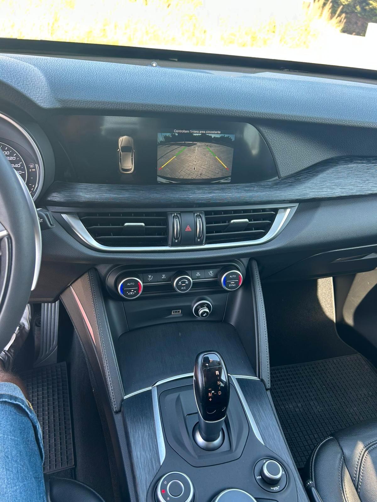 Alfa Romeo Stelvio 2.2 Turbodiesel 210 CV AT8 Q4 Executive