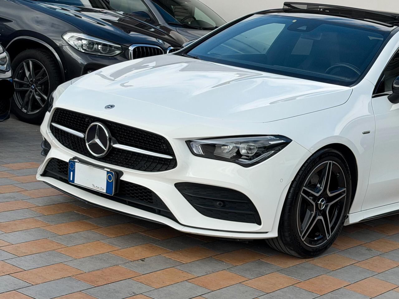 Mercedes-benz CLA 200 D 150 cv. Automatic NIGHT EDITION (Full optional)