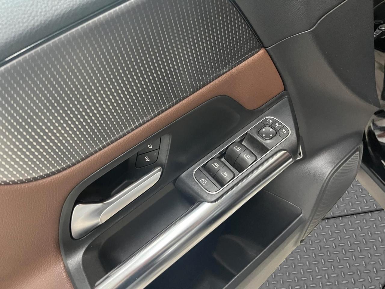 Mercedes-benz GLA 200 d Automatic Sport tetto 2020