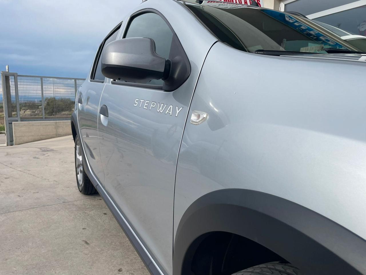 Dacia Sandero Stepway 1.0 TCe 100CV ECO-G 15th Anniversary