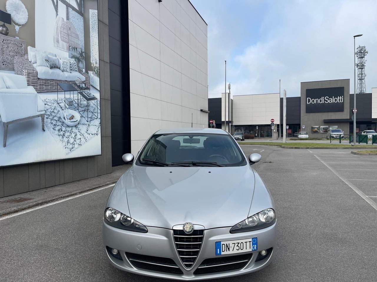 Alfa Romeo 147 1.6 16V TS (105) 5 porte Black Line