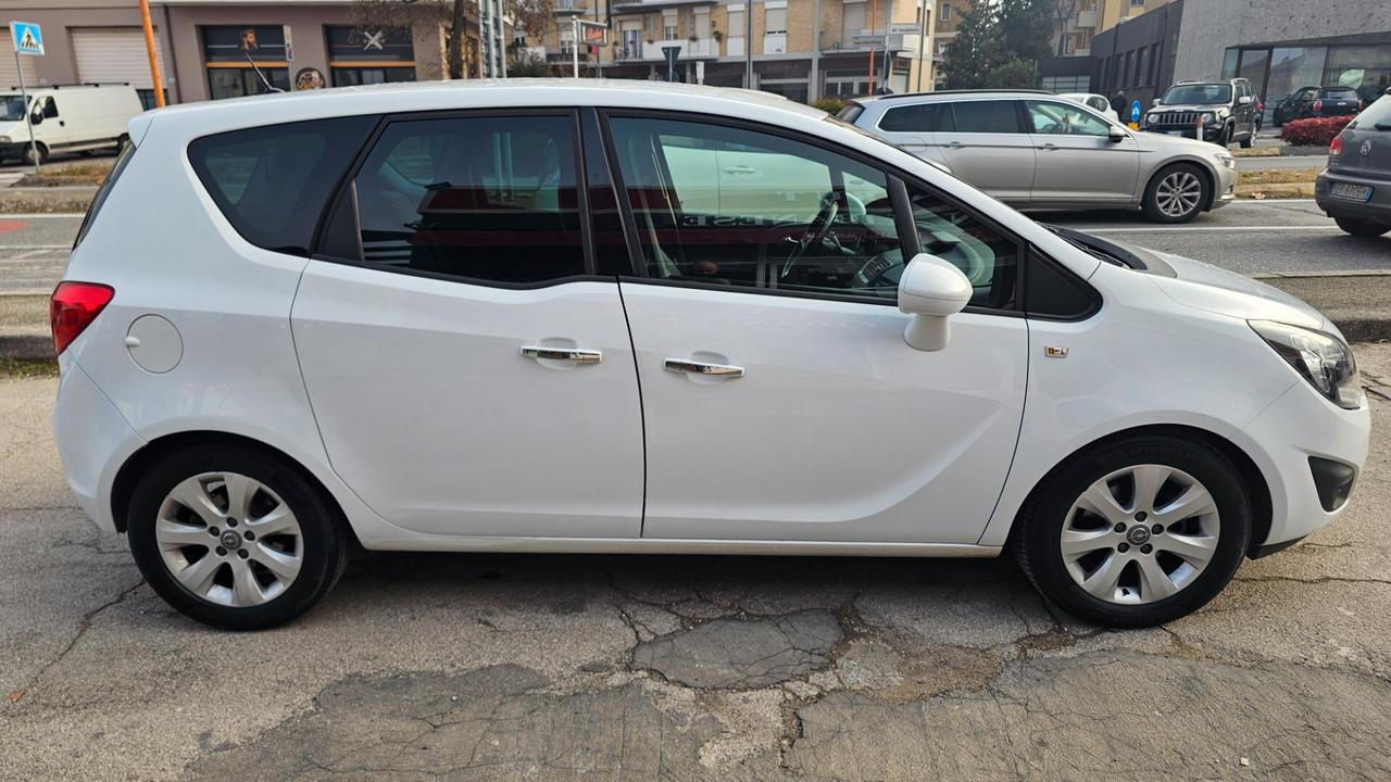 Opel Meriva 1.3 CDTI 95CV ecoFLEX Cosmo