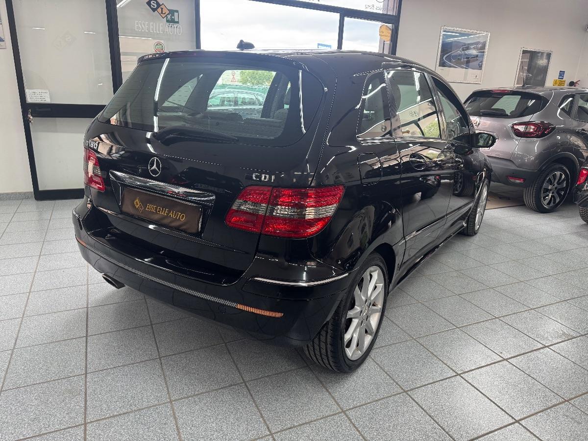 MERCEDES - Classe B - 180 CDI Sport SEDILI RISCALDABILI/ FARI AUTOMATICI