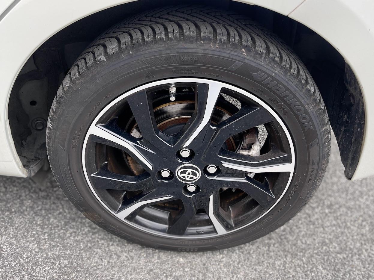 Toyota Yaris 1.5 Hybrid 73CV E6 Automatica Neo. - 2017