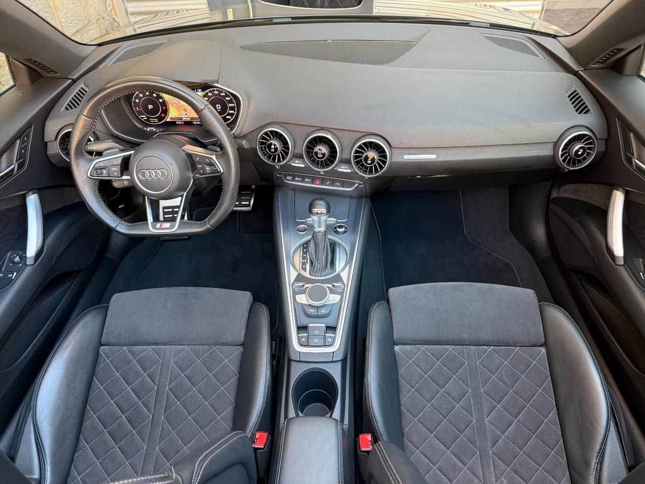 Audi TT Roadster 40 TFSI S tronic MATRIX