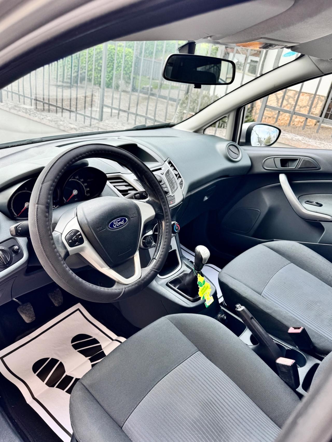 Ford Fiesta 1.2 ideale neopat garanzia 12 mesi