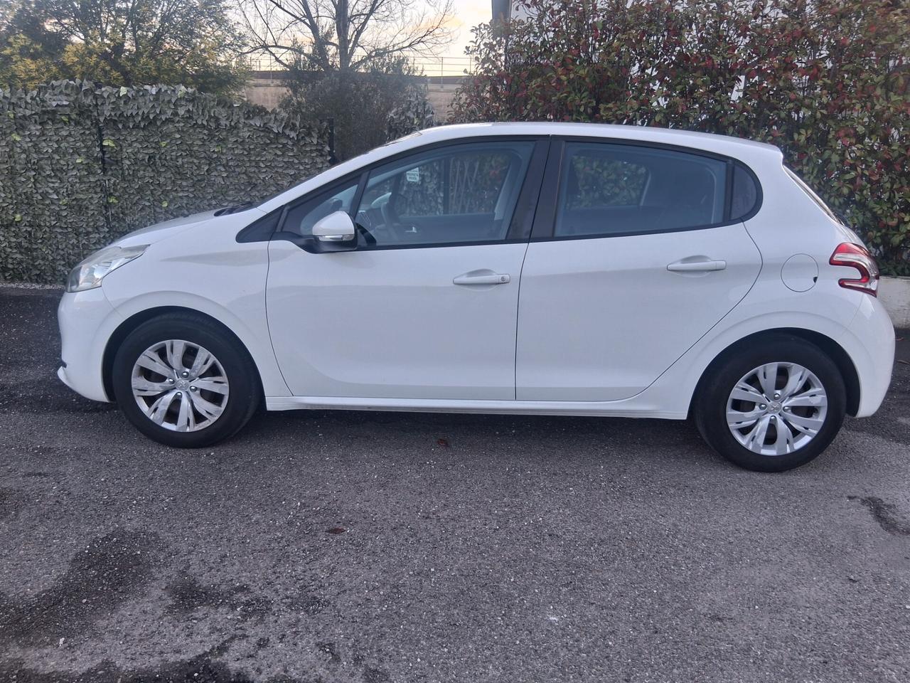 Peugeot 208 1.2 VTi 82 CV 5 porte Allure