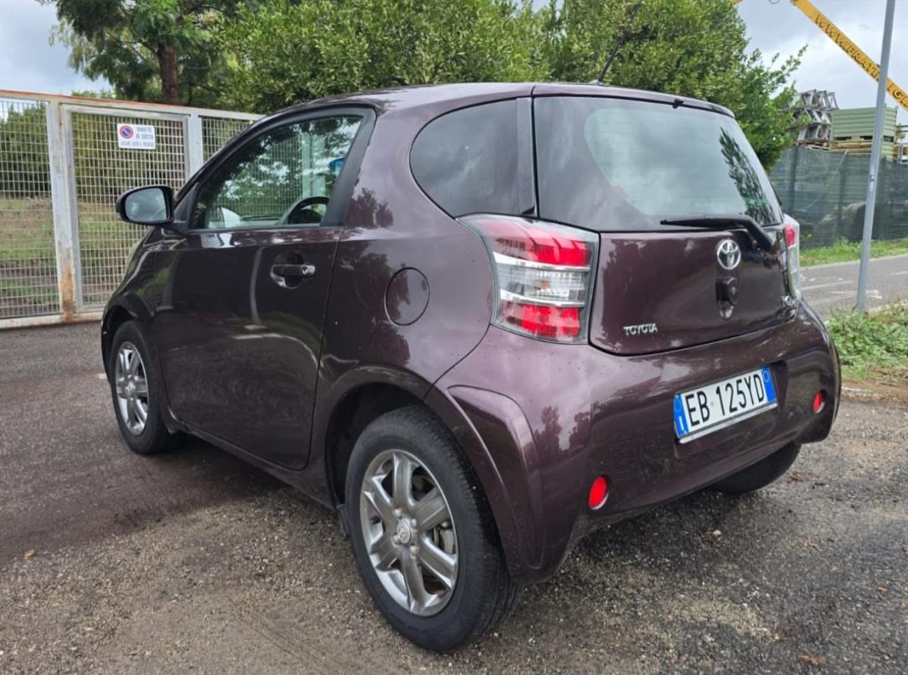 Toyota iQ 1.0 Sol
