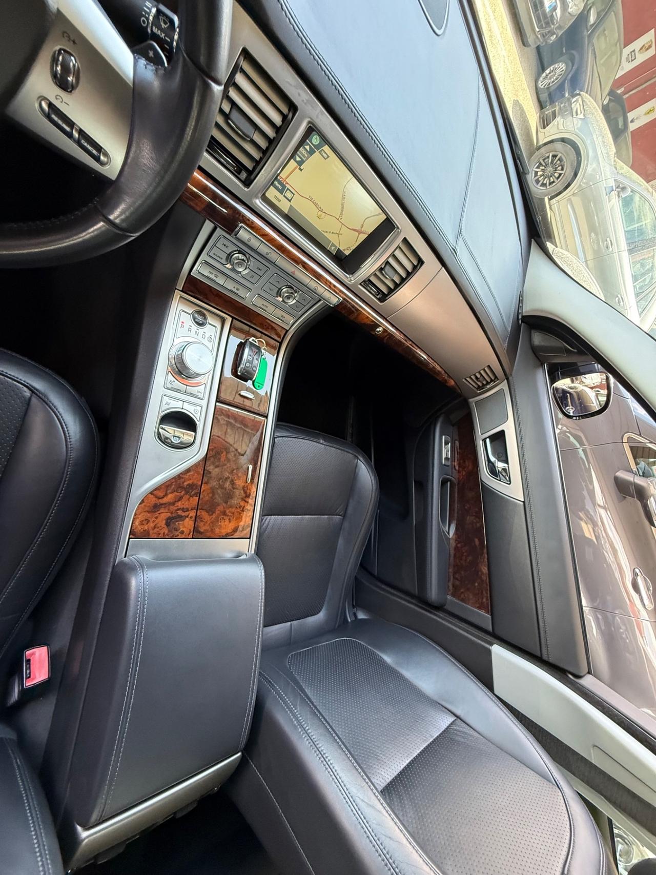 XF 3.0DS V6 Premium Luxury/R-SPORT/RATE/PERMUTE