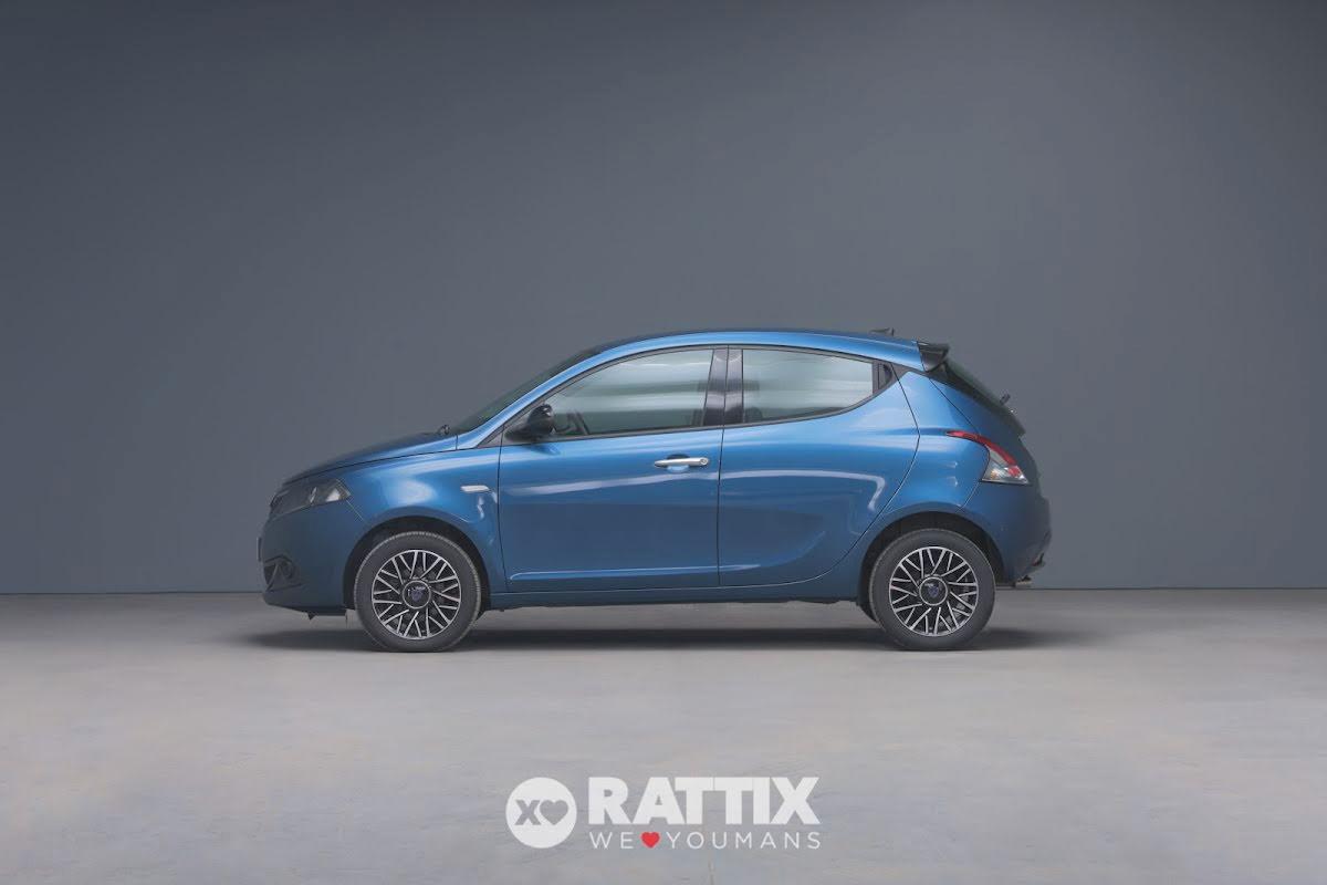 Lancia Ypsilon 1.0 Firefly Hybrid 70CV Platino