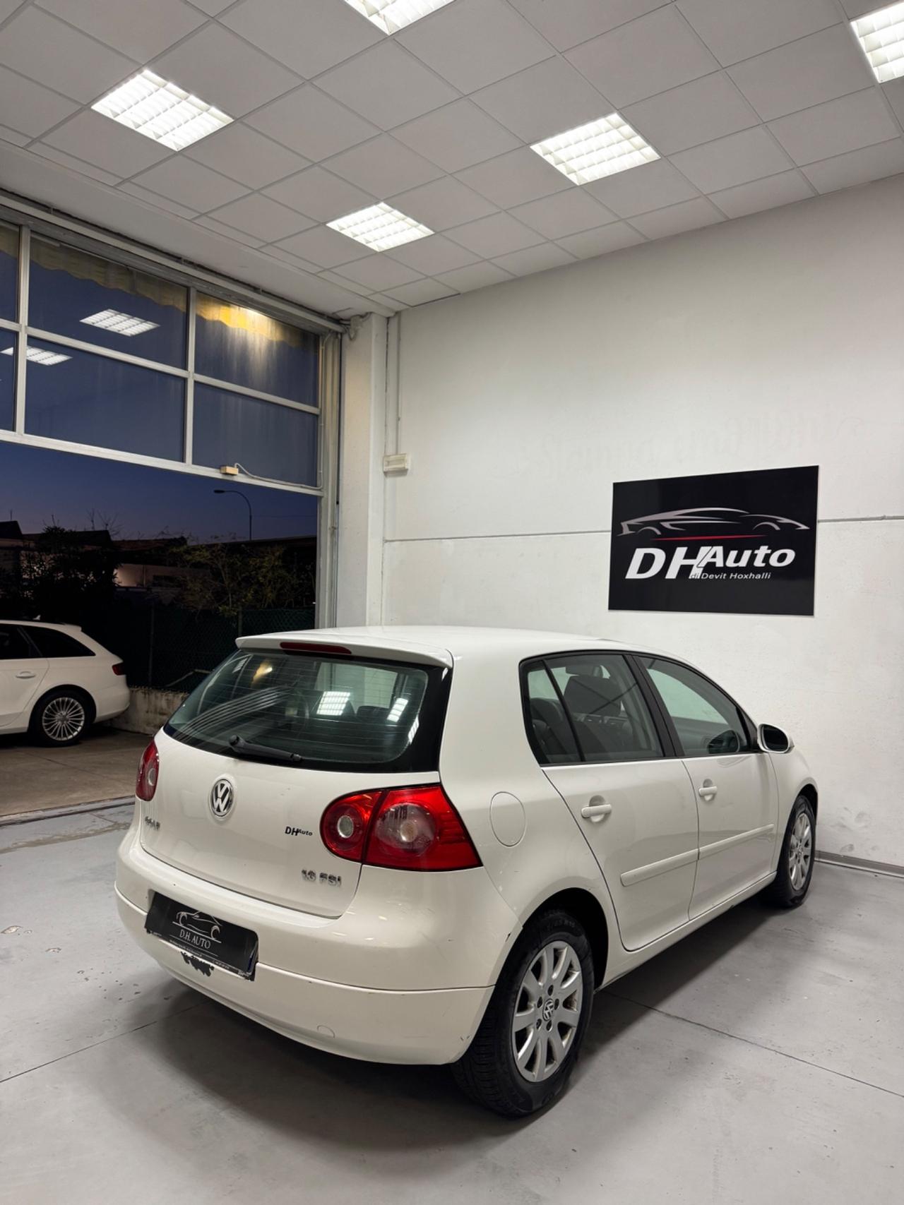 Volkswagen Golf 1.6 16V FSI 5p. Sportline