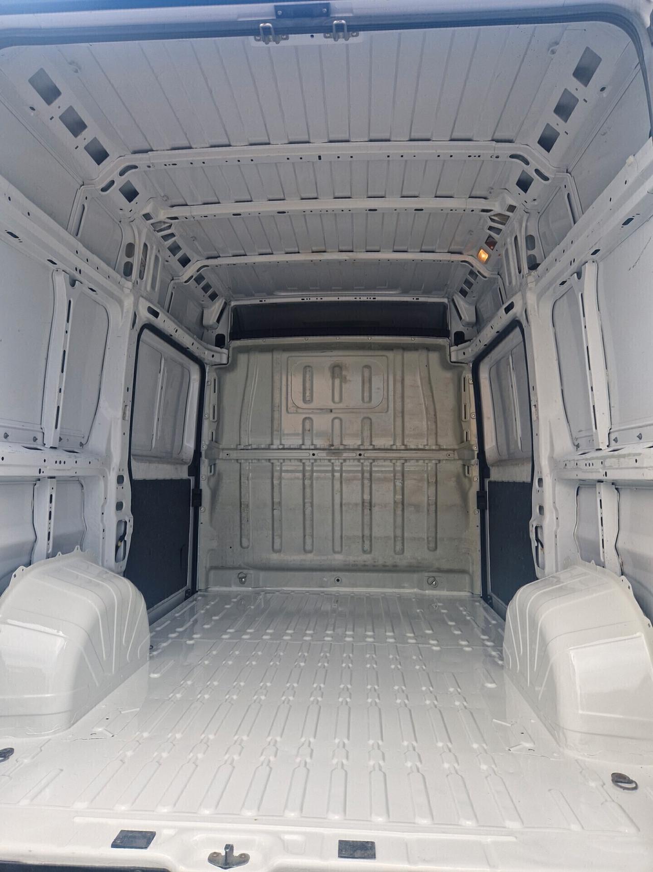 Fiat Ducato 30 2.3 MJT 140CV DOPPIA PORTA LATERALE