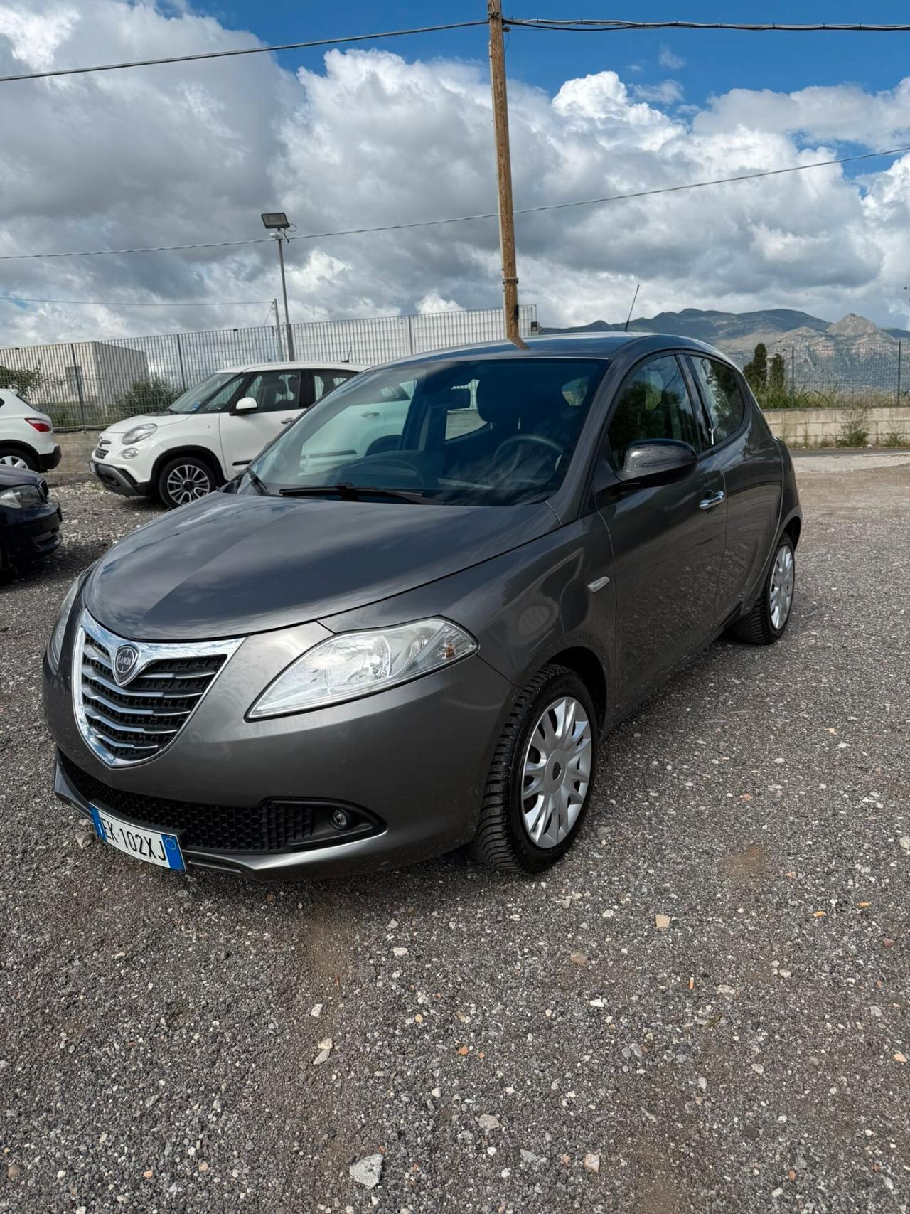 Lancia Ypsilon 1.2 69 CV 5 porte S&S Platinum